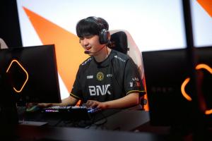 当吹罚抢了比赛的风头 我们该如何重新聚焦篮球本身？